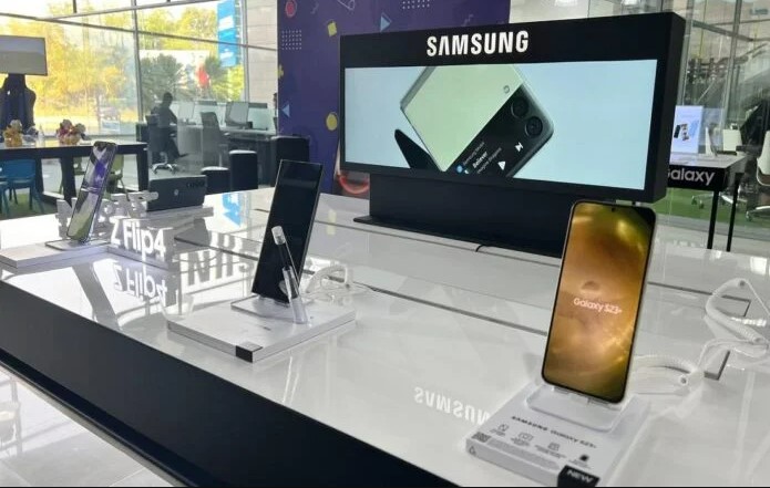 CLX Galaxy S23