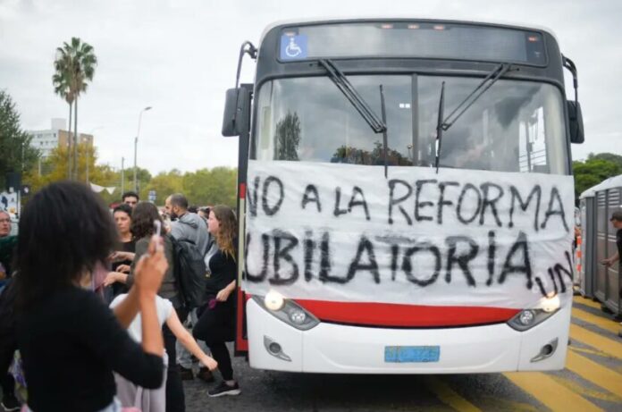 Paro en Uruguay reforma jubilatoria