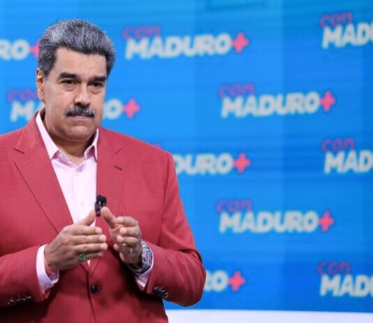 Maduro llama a preservar el medio ambiente y el oso frontino