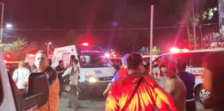 Estampida en estadio de El Salvador deja al menos 12 muertos