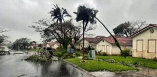 Pasa por isla de Guam Tifón Mawar